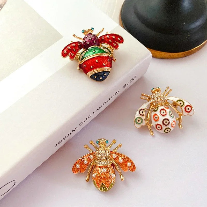 Fashion Women Enamel Bee Brooch Pin Vintage Metal Insect Creative Jewelry Accessories Drop Oil Broooches Pins Badges For Lady