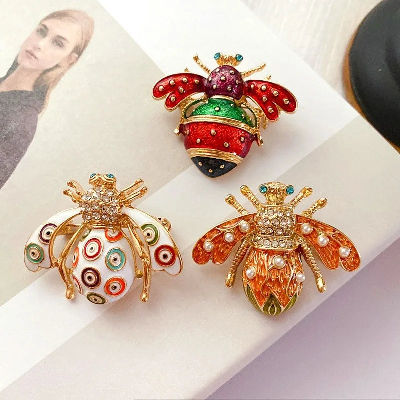 Fashion Women Enamel Bee Brooch Pin Vintage Metal Insect Creative Jewelry Accessories Drop Oil Broooches Pins Badges For Lady